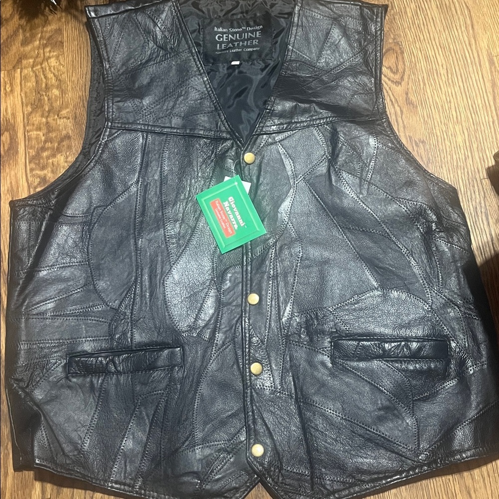 NEW ! Men’s Navarre Leather Company Italian Stone Design genuine leather vest XL